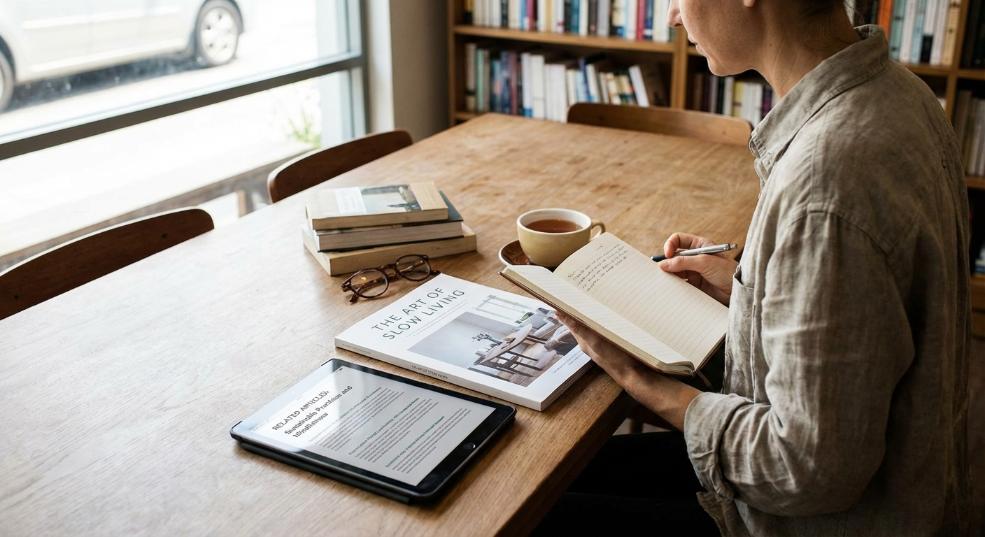 夏斌：当前经济工作核心必须处理好短期与长期矛盾第一张图