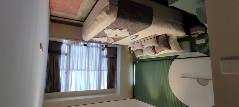 墙纸与乳胶漆，哪种更适合家庭装修？