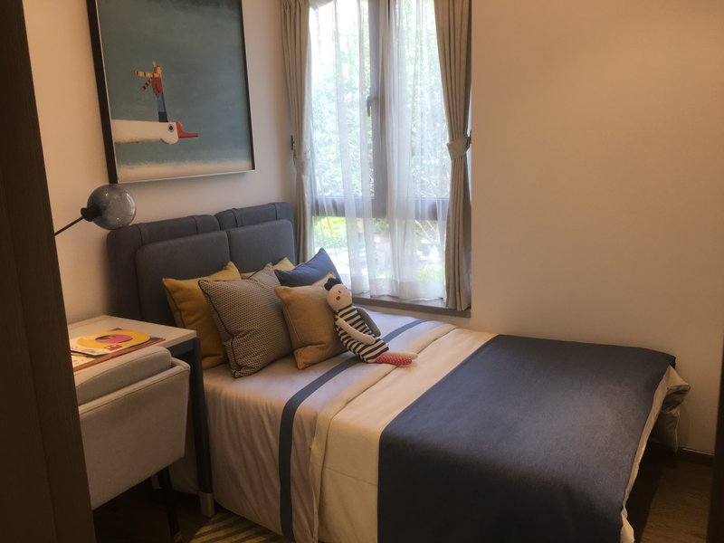 儿童房壁纸颜色和材质选择对孩子的影响如何？